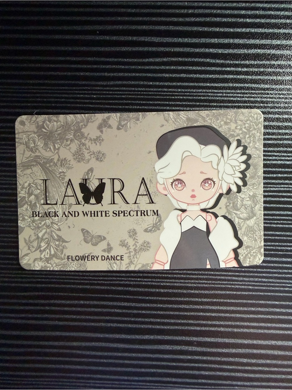 LAURA Black and White Spectrum Flowery Dance Palette